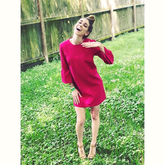 Meet Your Posher - Picture 4 of 8